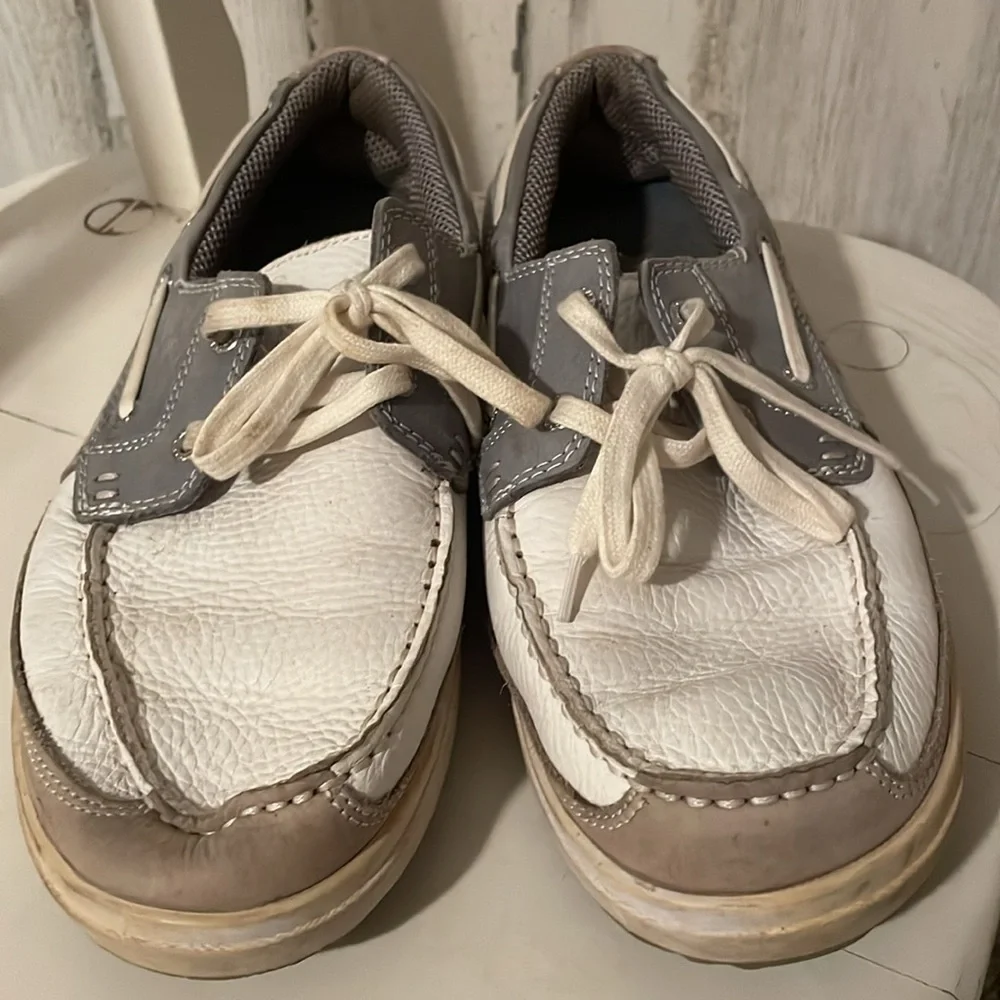 B5- Mens size 9 Margaritaville deck boat shoes